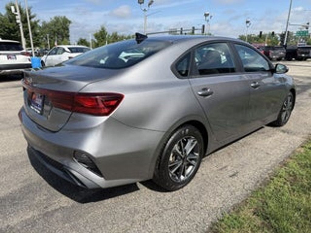 2024 KIA Forte - photo 5