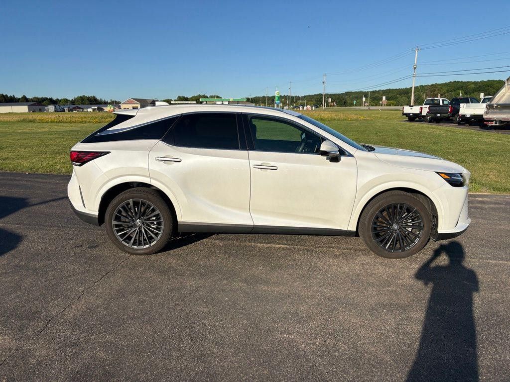 2025 LEXUS RX - photo 9