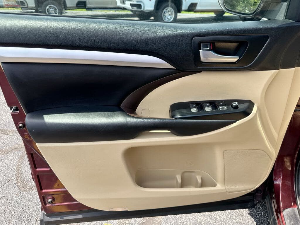 2018 TOYOTA Highlander - photo 18