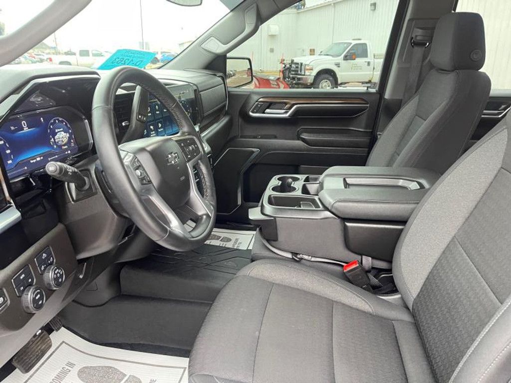 2024 CHEVROLET Silverado - photo 9