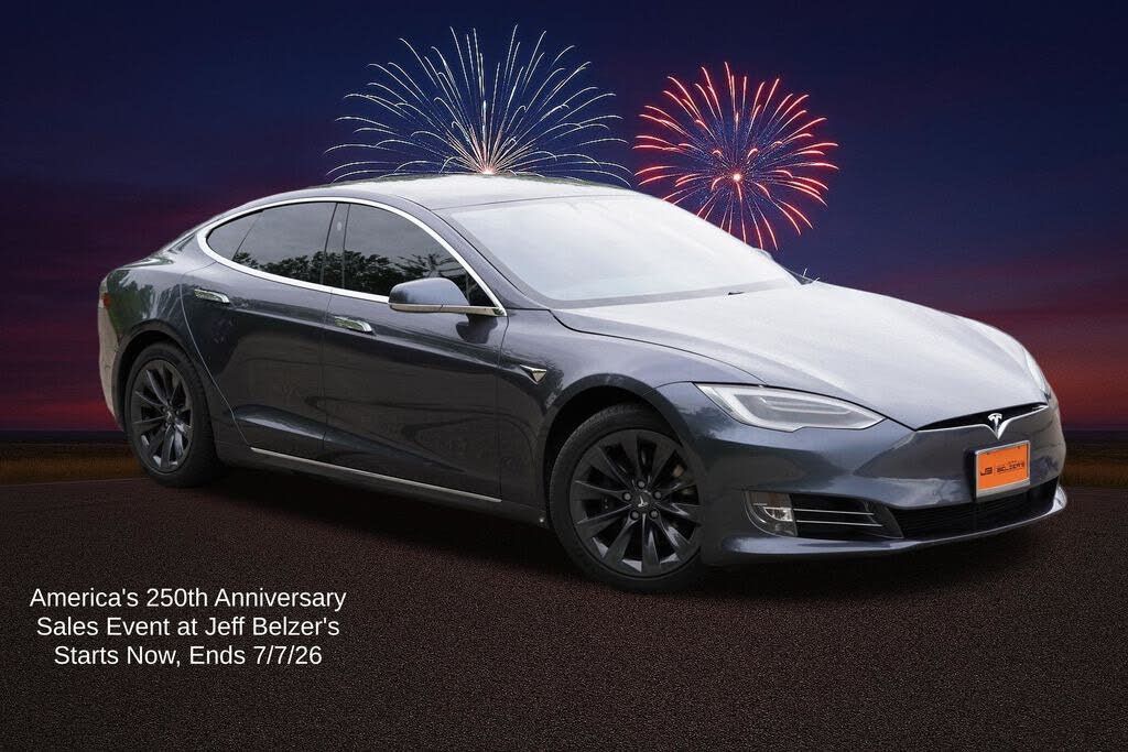 2020 TESLA Model S - main photo