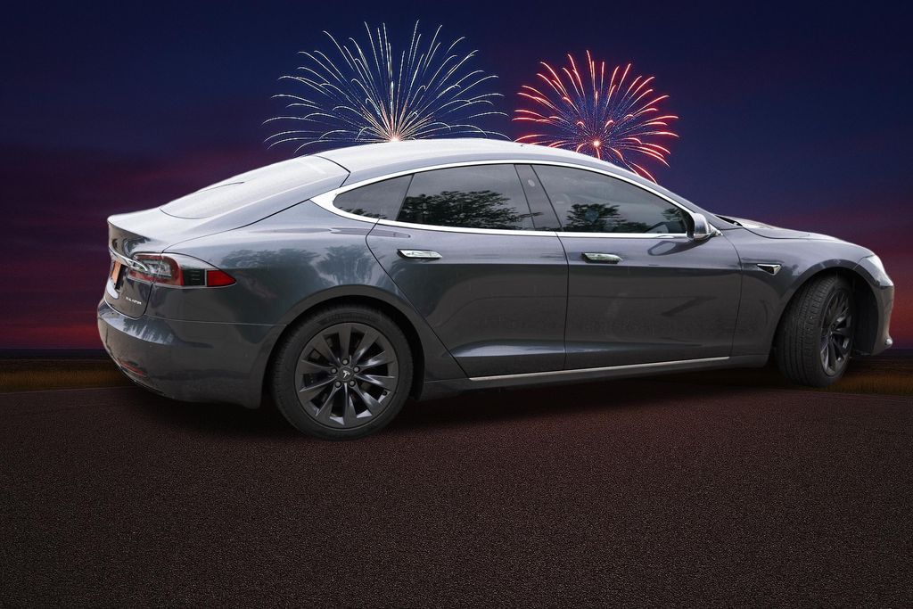 2020 TESLA Model S - photo 4