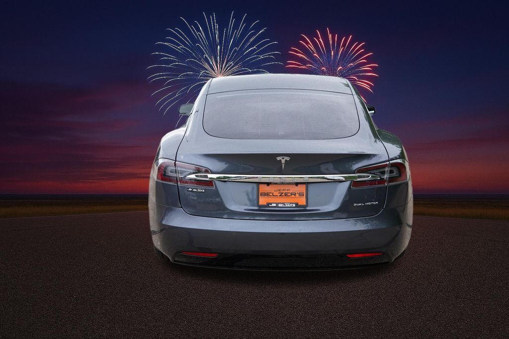 2020 TESLA Model S - photo 6