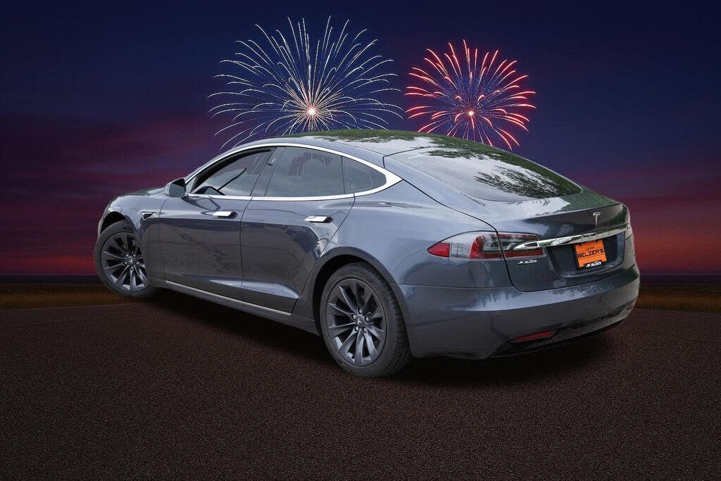 2020 TESLA Model S - photo 7