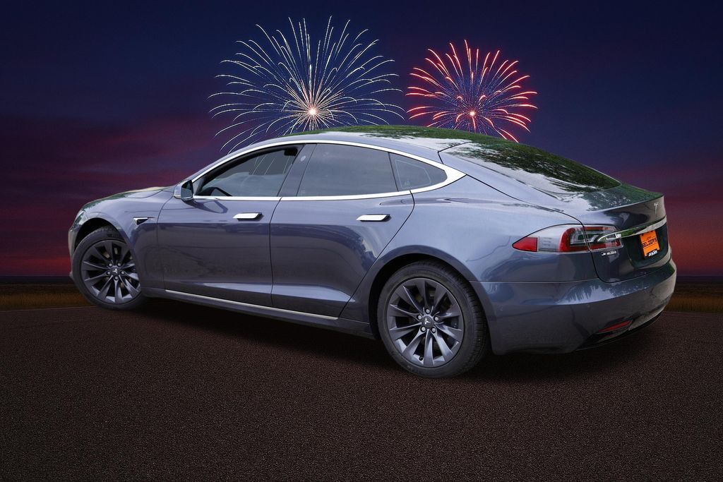 2020 TESLA Model S - photo 8