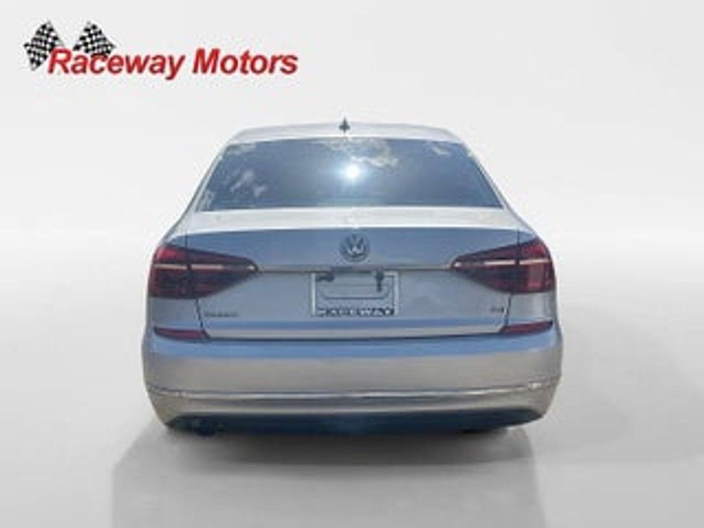 2017 VOLKSWAGEN Passat - photo 4