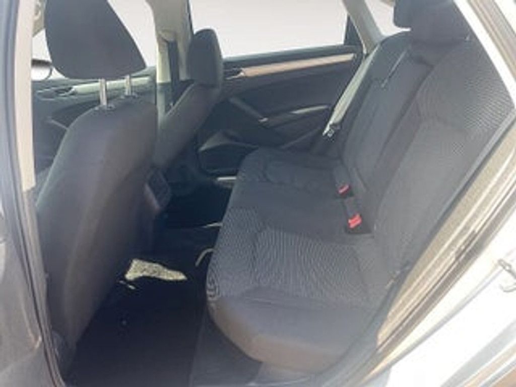 2017 VOLKSWAGEN Passat - photo 13