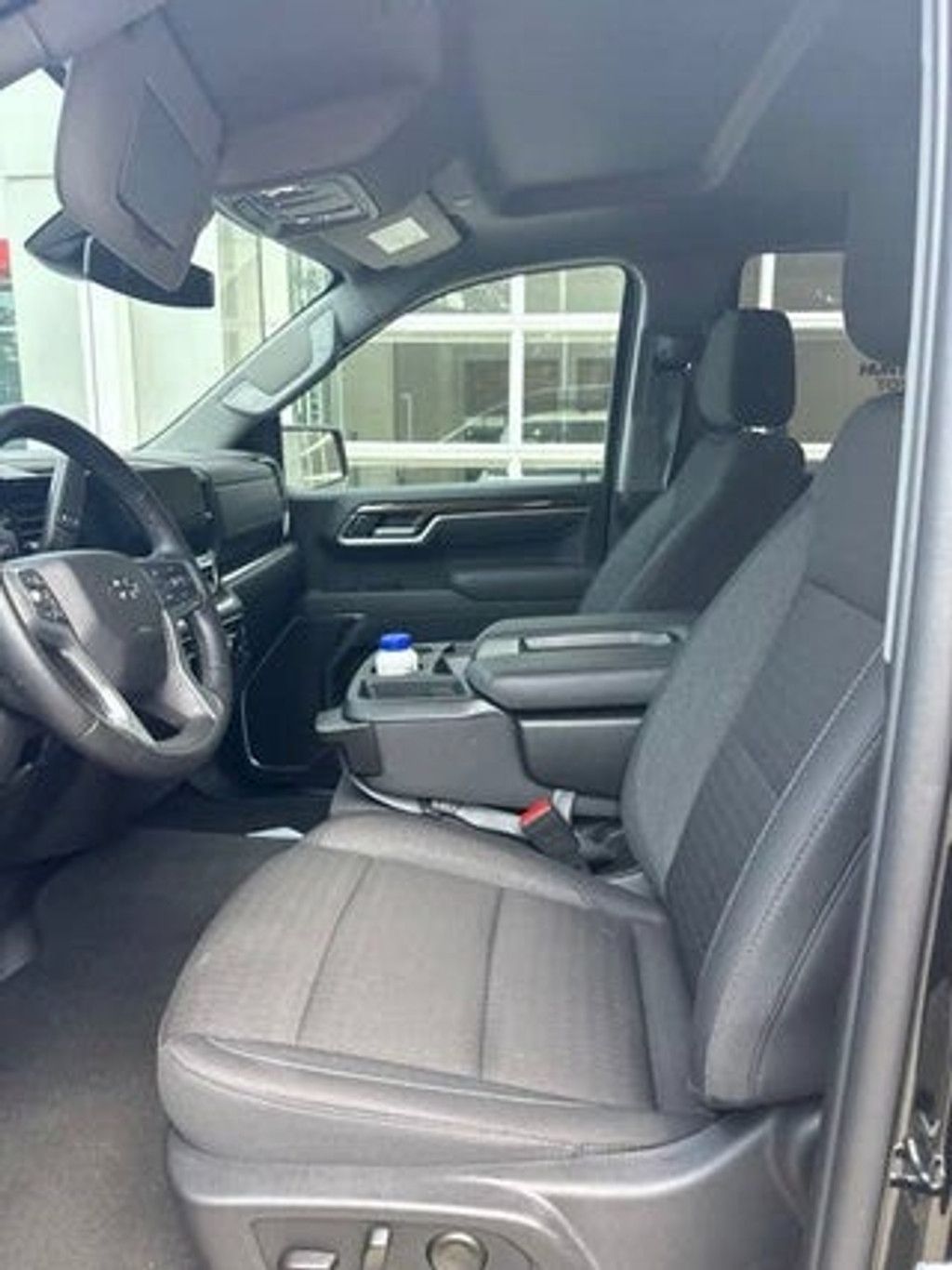 2026 CHEVROLET Silverado - photo 5