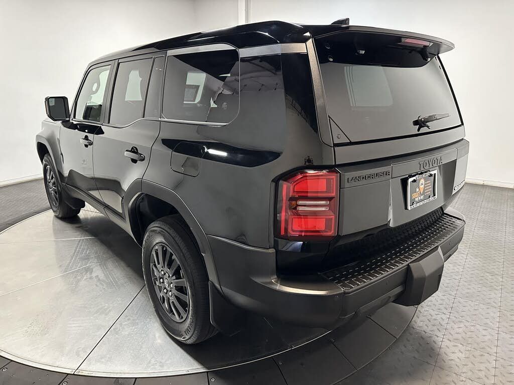 2025 TOYOTA Land Cruiser - photo 9