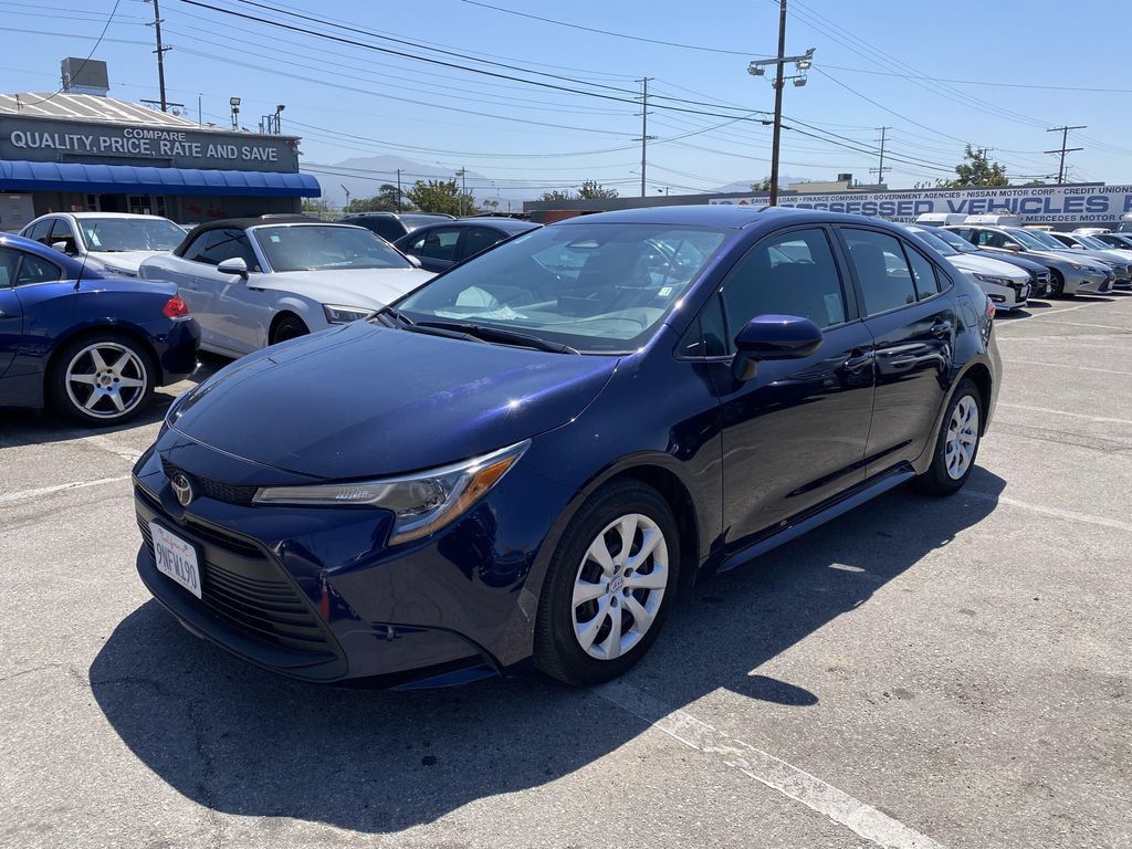 2024 TOYOTA Corolla - photo 2