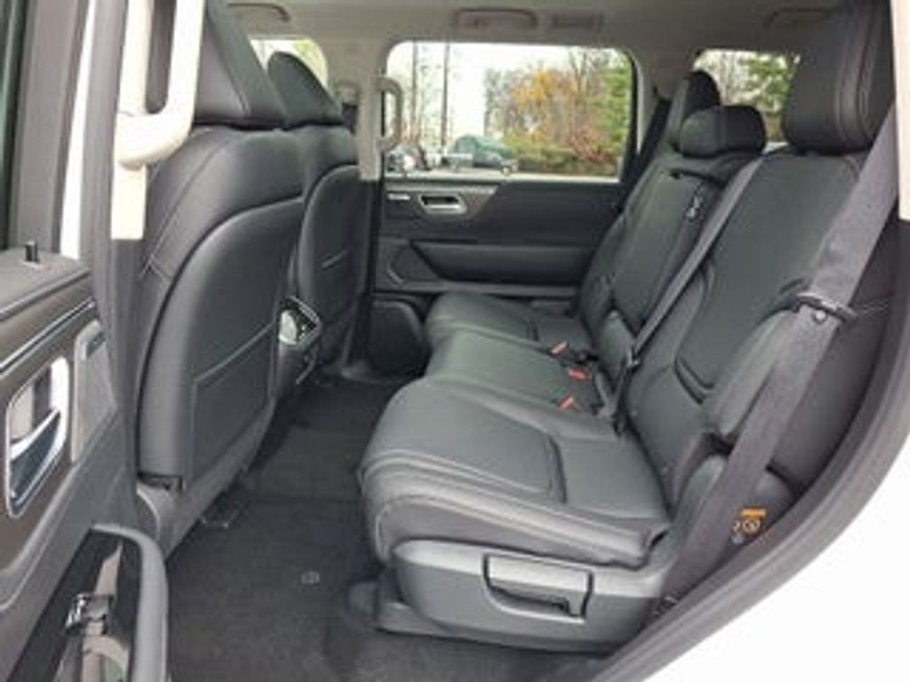 2027 Infiniti Qx80 - photo 6