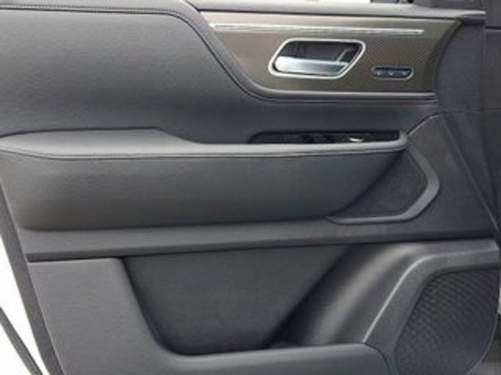 2027 Infiniti Qx80 - photo 9