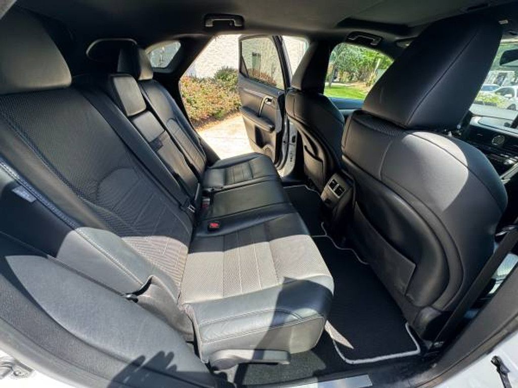 2019 LEXUS RX - photo 19