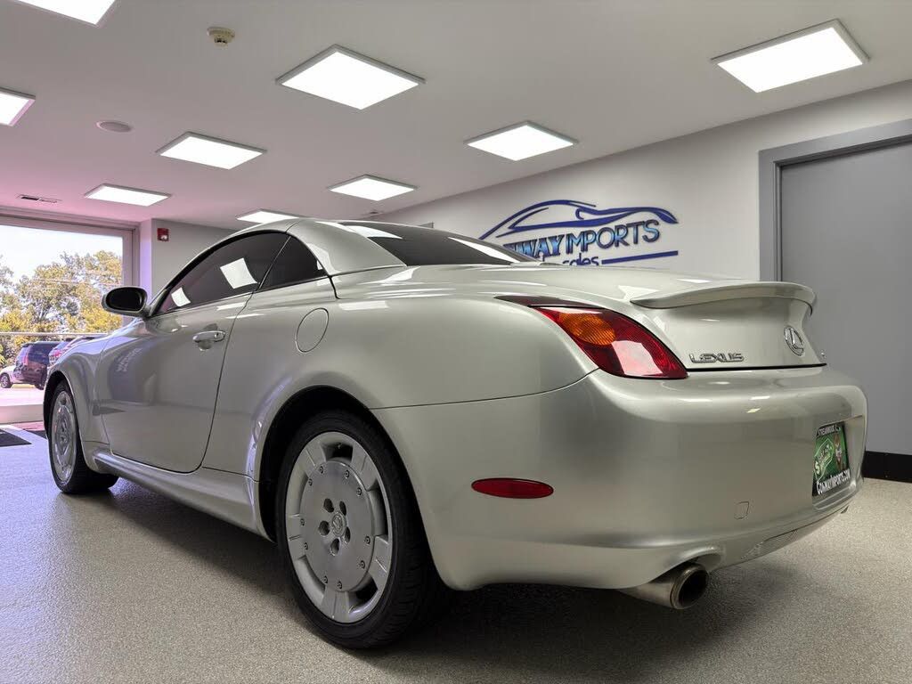 2003 LEXUS SC - photo 9