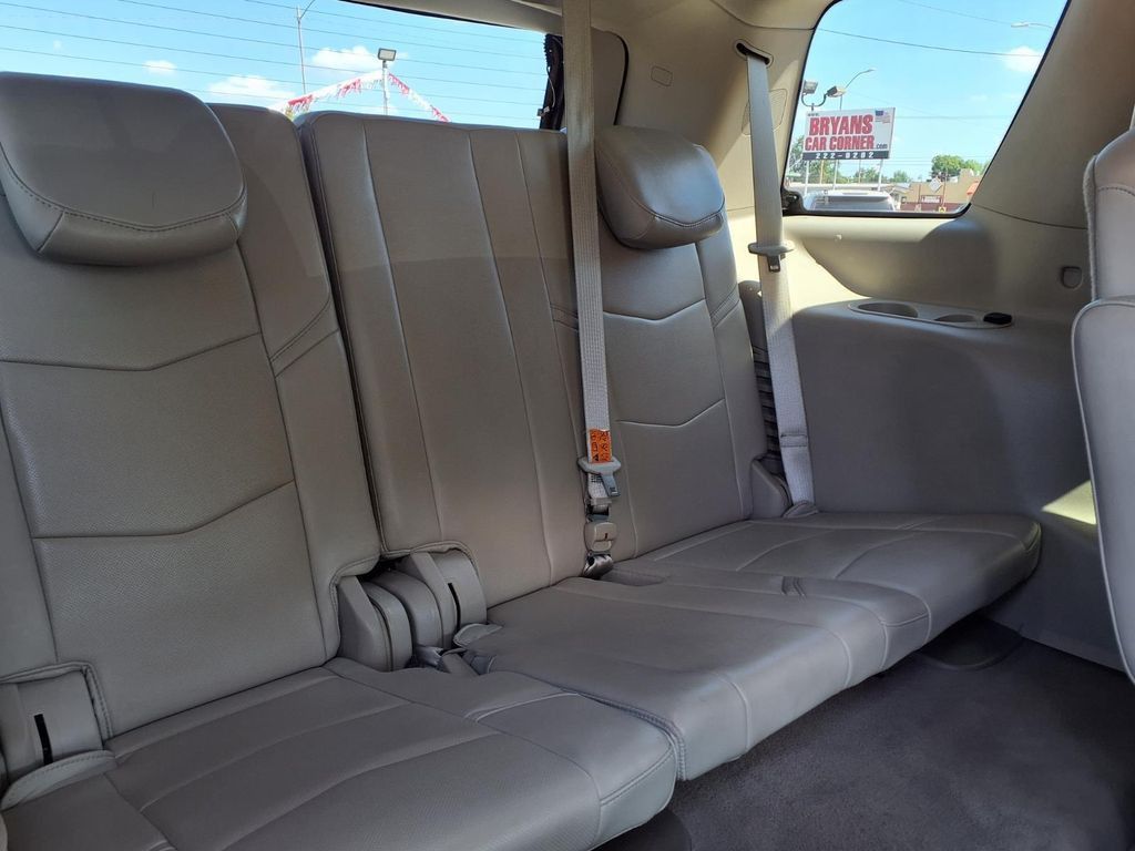 2016 CADILLAC Escalade - photo 16