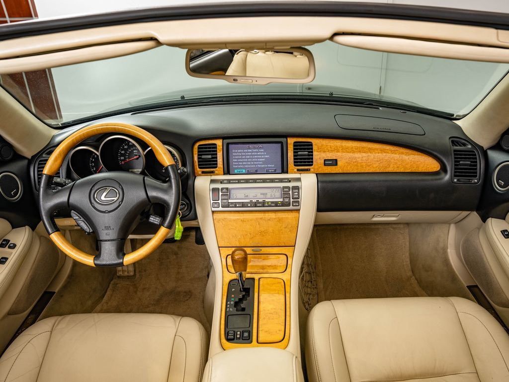 2004 LEXUS SC - photo 10