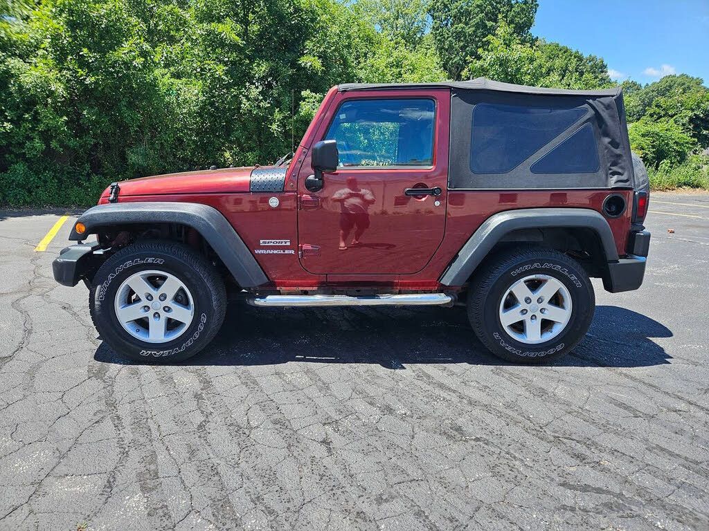 2010 JEEP Wrangler - main photo