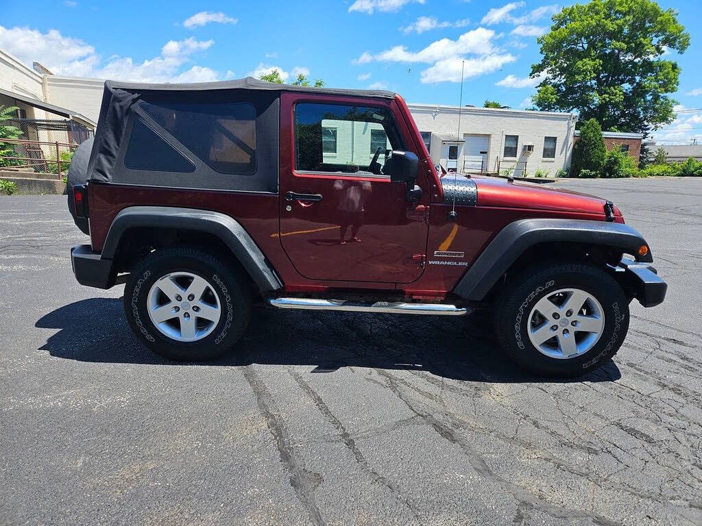 2010 JEEP Wrangler - photo 2