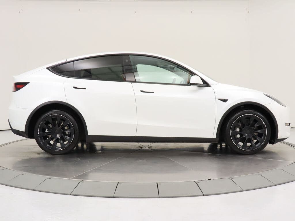 2023 TESLA Model Y - photo 6