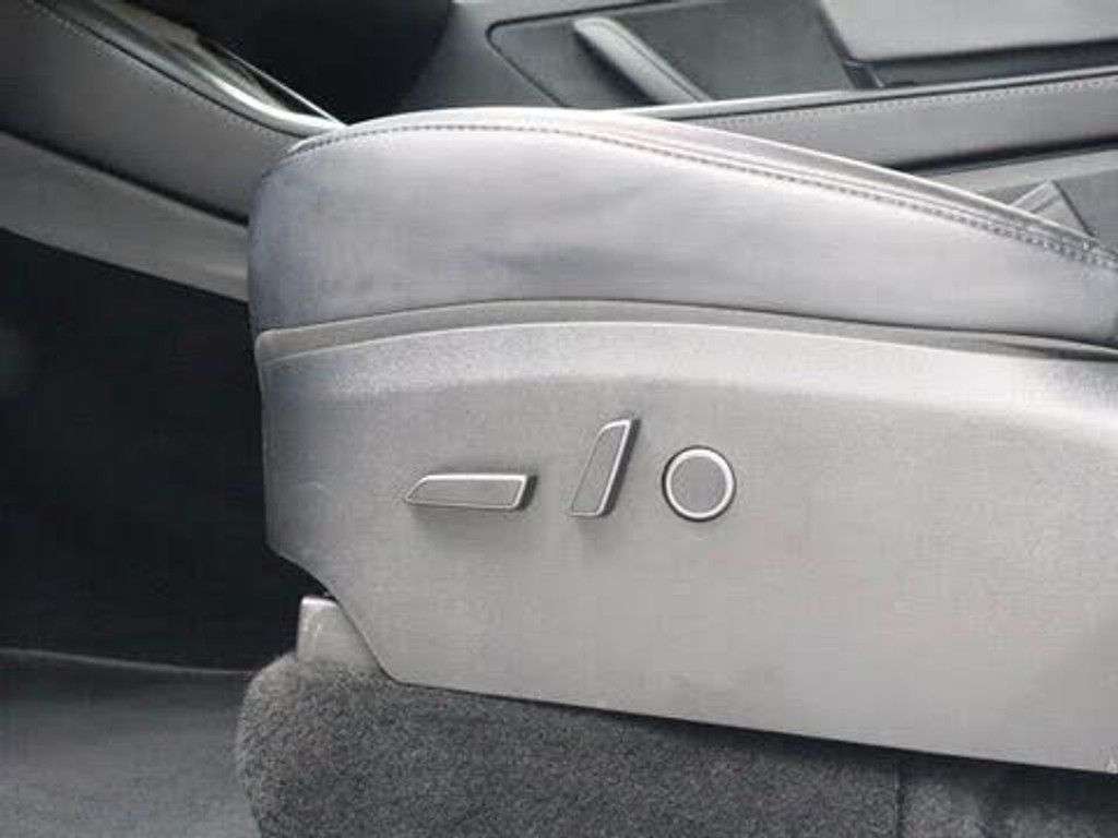 2023 TESLA Model Y - photo 12
