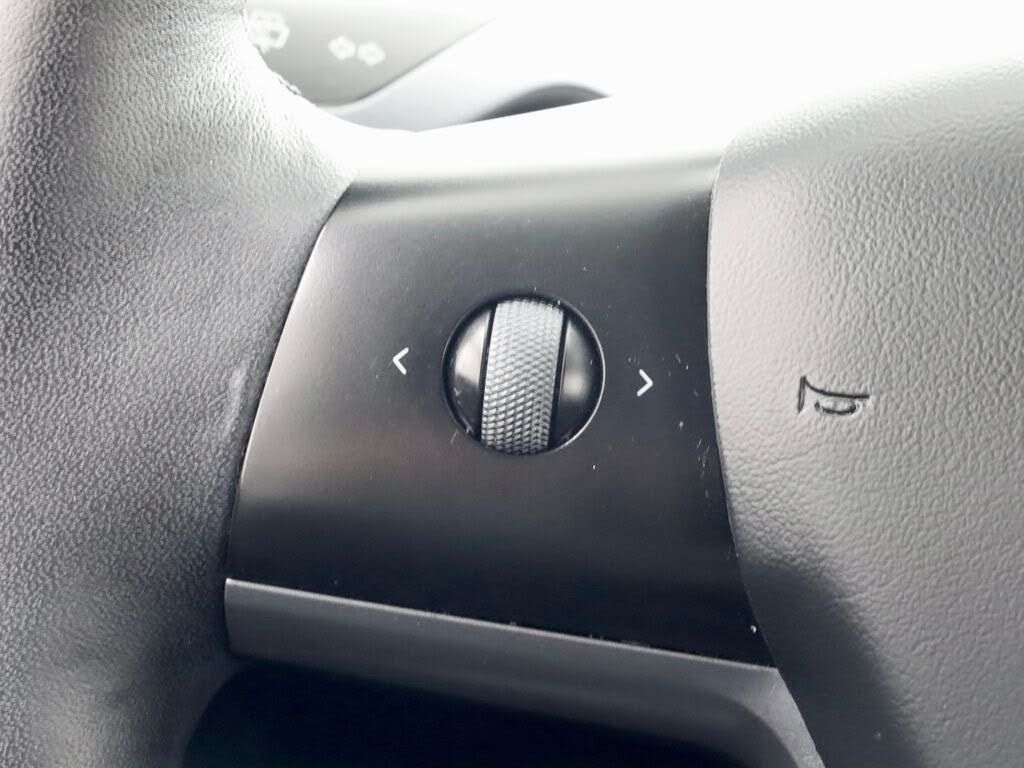 2023 TESLA Model Y - photo 17