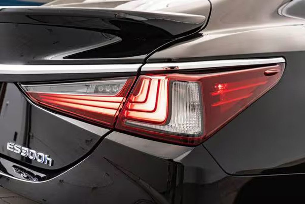 2019 LEXUS ES - photo 9