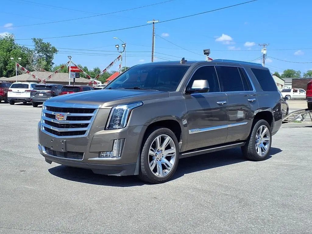 2016 CADILLAC Escalade - main photo
