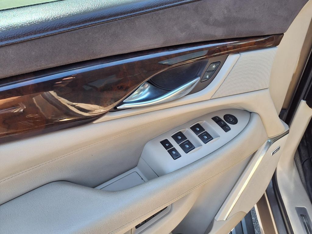 2016 CADILLAC Escalade - photo 8