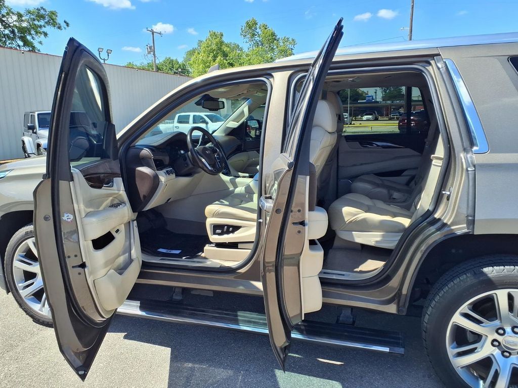 2016 CADILLAC Escalade - photo 14