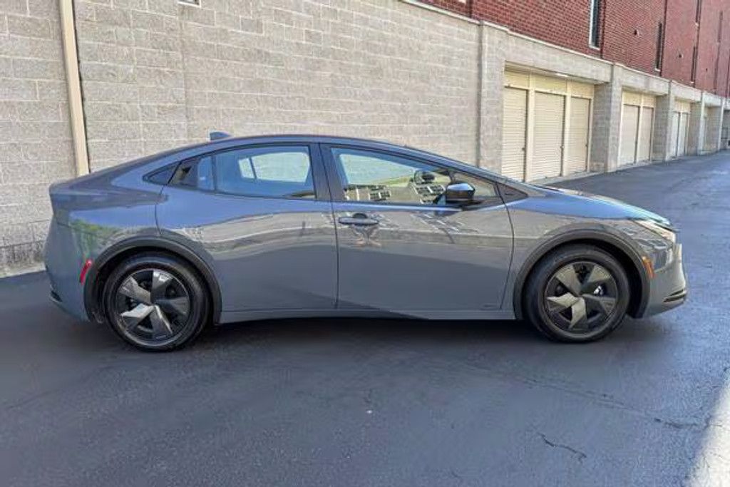 2023 Toyota Prius XLE