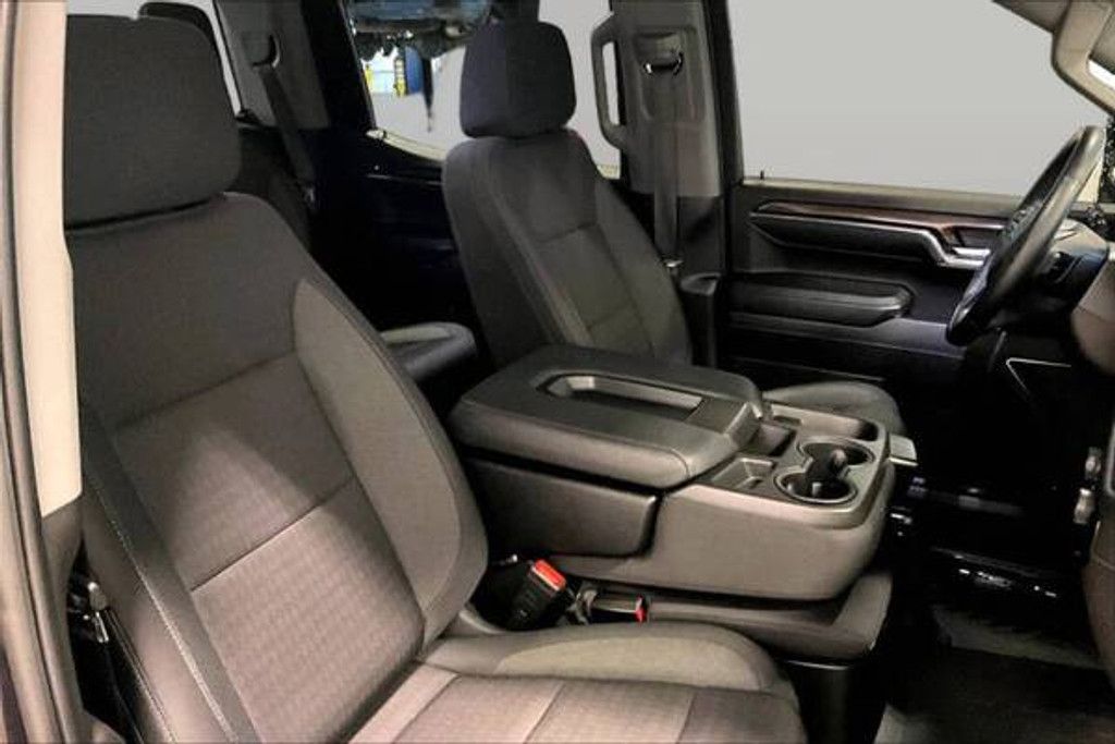 2023 CHEVROLET Silverado - photo 7