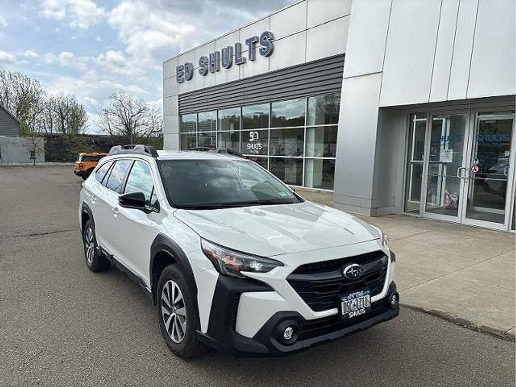 2025 SUBARU Outback - main photo