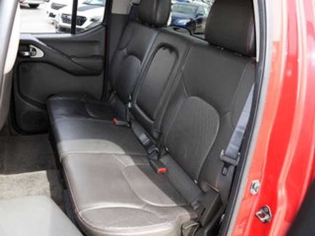 2011 NISSAN Frontier - photo 9