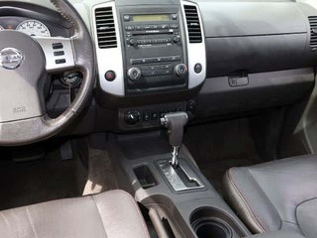 2011 NISSAN Frontier - photo 11