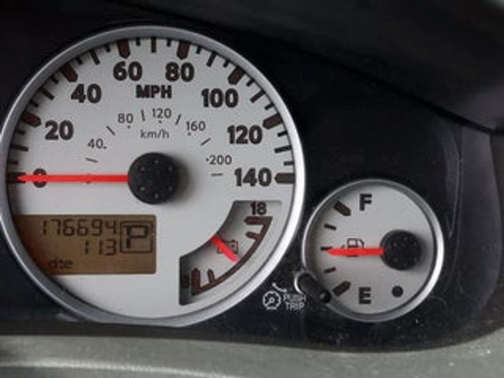2011 NISSAN Frontier - photo 12