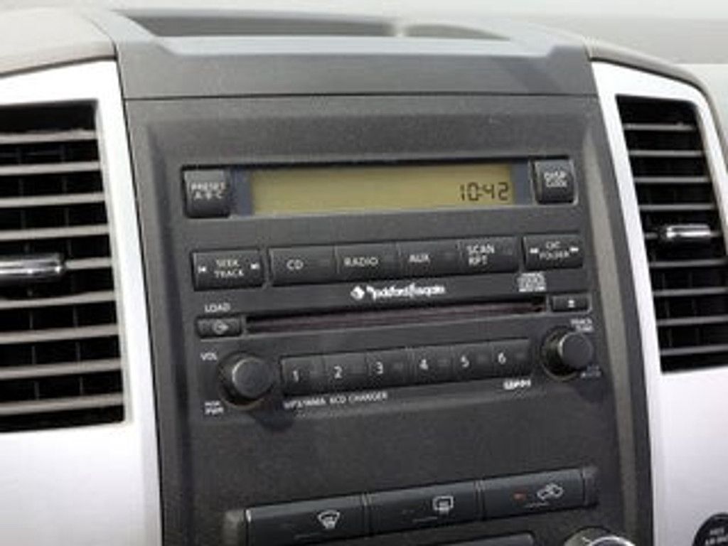 2011 NISSAN Frontier - photo 13