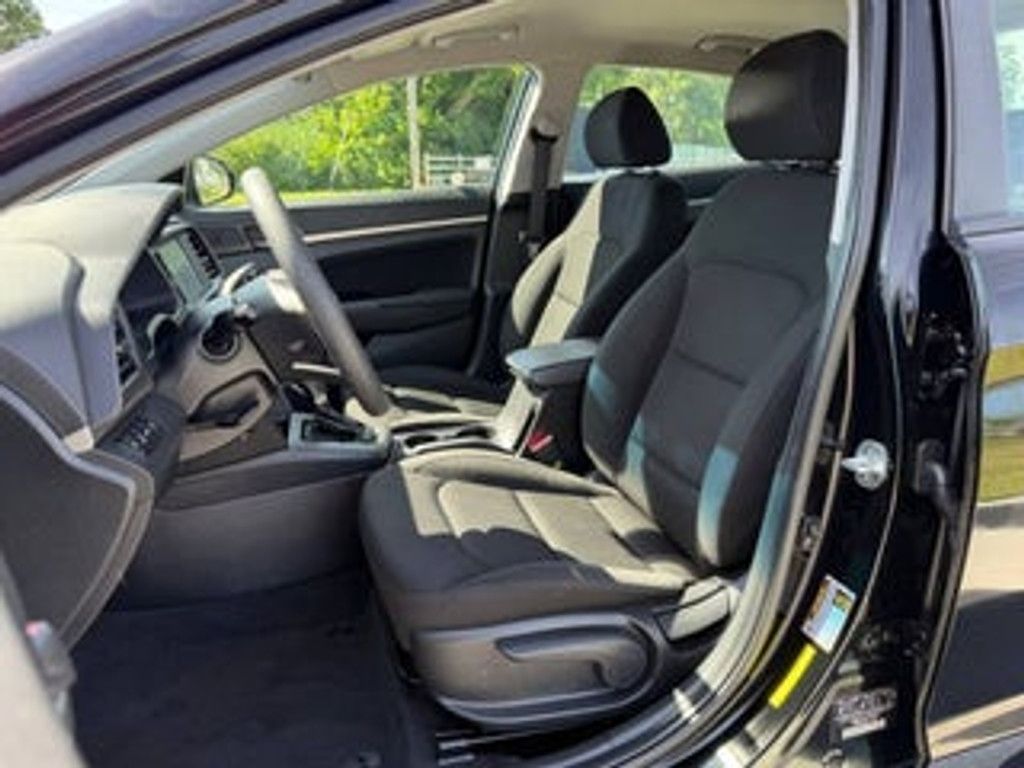 2020 HYUNDAI Elantra - photo 18