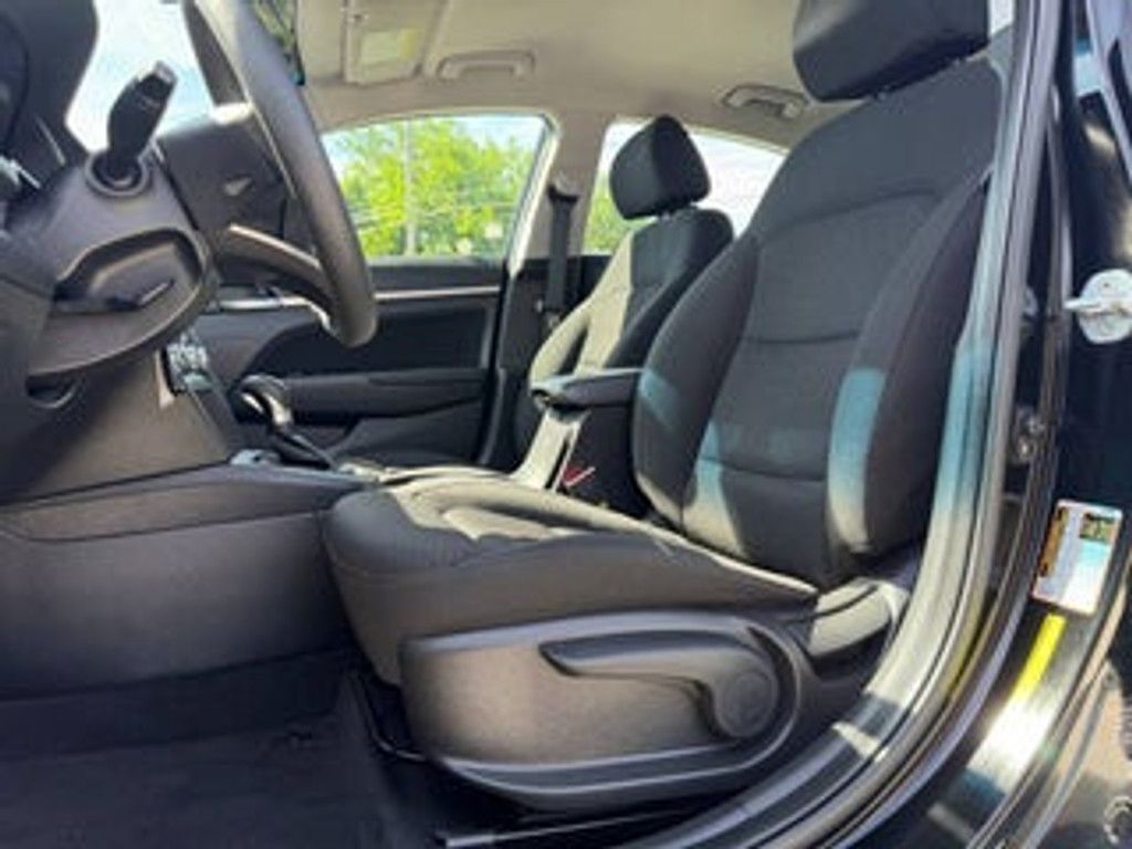 2020 HYUNDAI Elantra - photo 19
