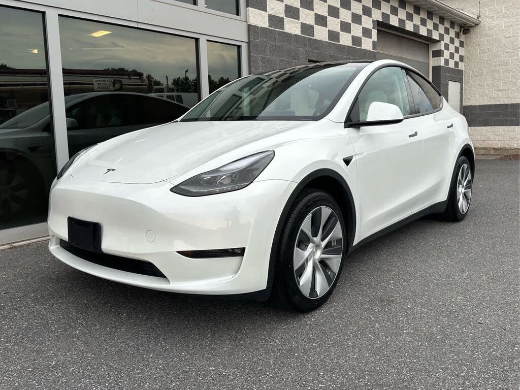 2024 Tesla Model Y Long Range Dual