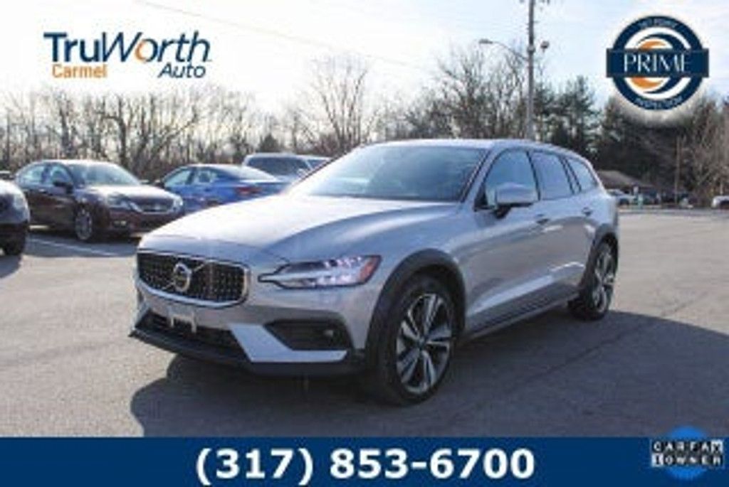2025 Volvo V60CC Plus