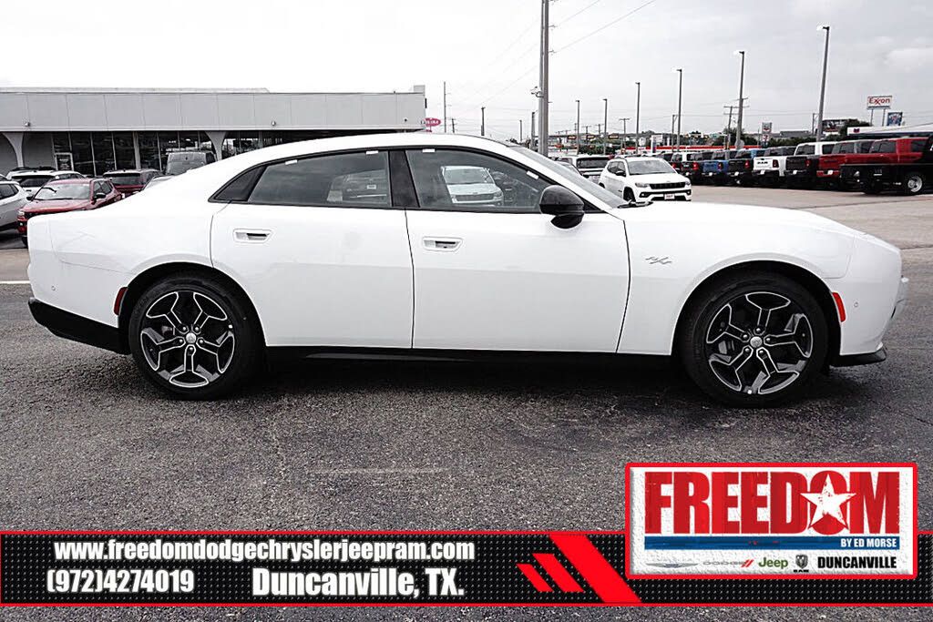 2026 DODGE Charger - photo 6