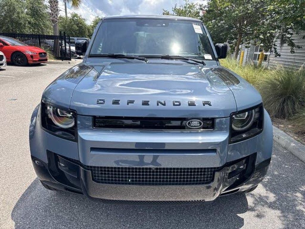 2026 LAND ROVER Defender - photo 8