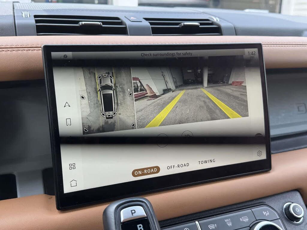 2023 LAND ROVER Defender - photo 25