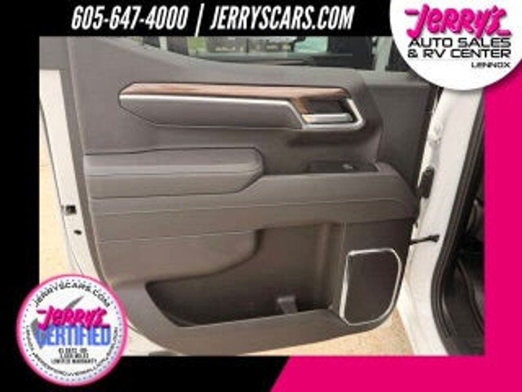 2025 CHEVROLET Silverado - photo 35