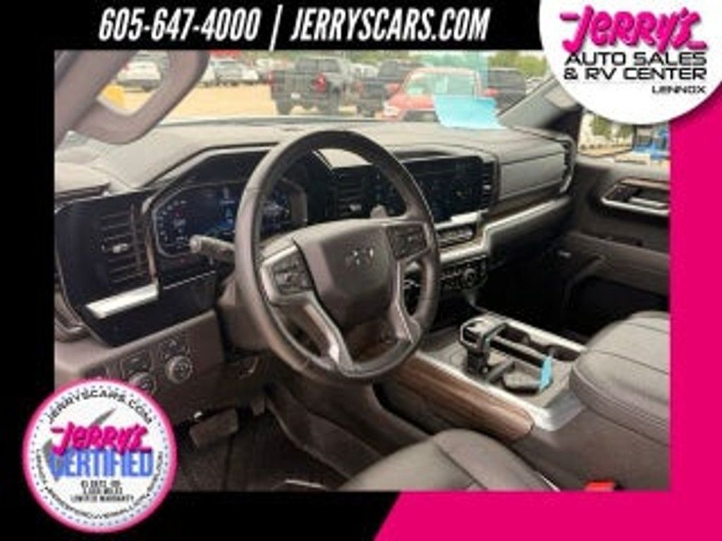2025 CHEVROLET Silverado - photo 14