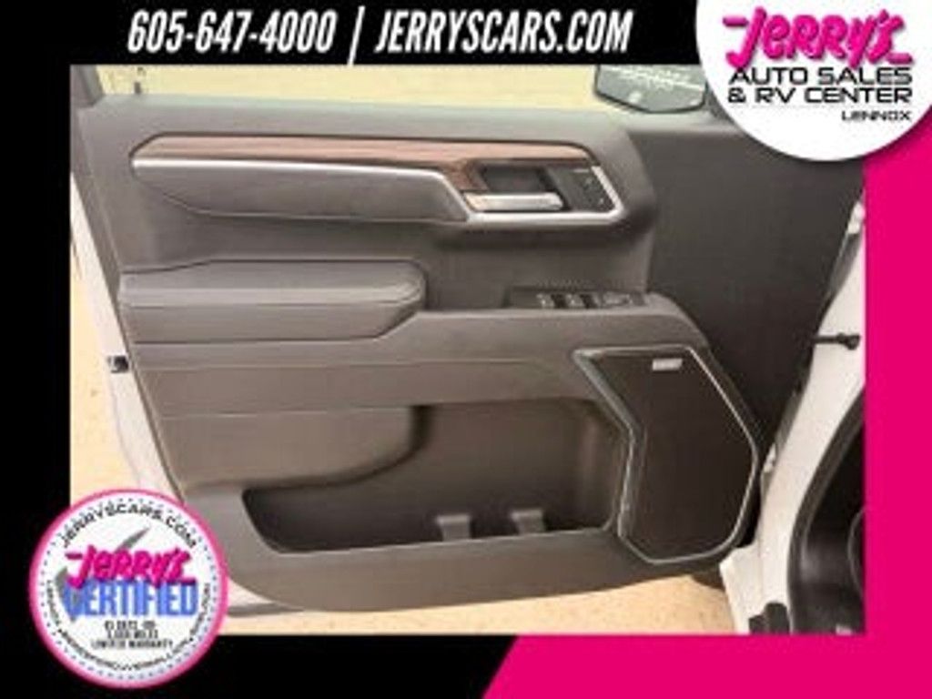 2025 CHEVROLET Silverado - photo 15