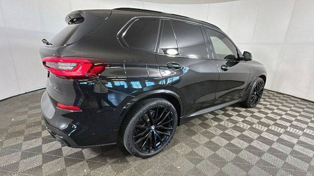 2022 BMW X5 - photo 2