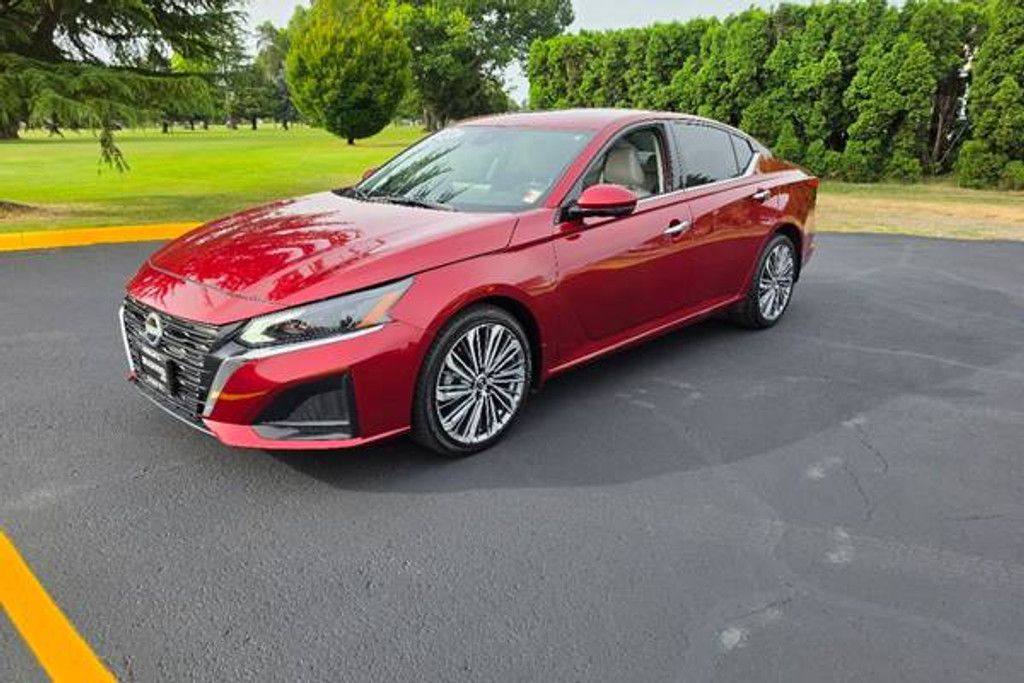 2024 NISSAN Altima - photo 4