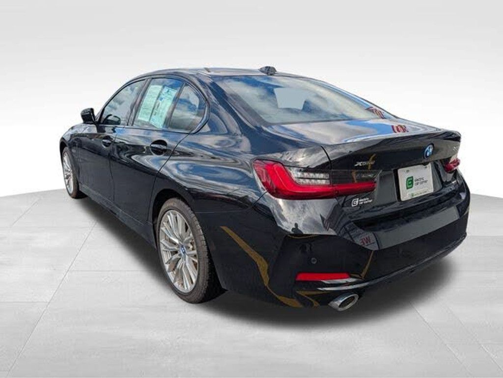2023 BMW 330e - photo 12