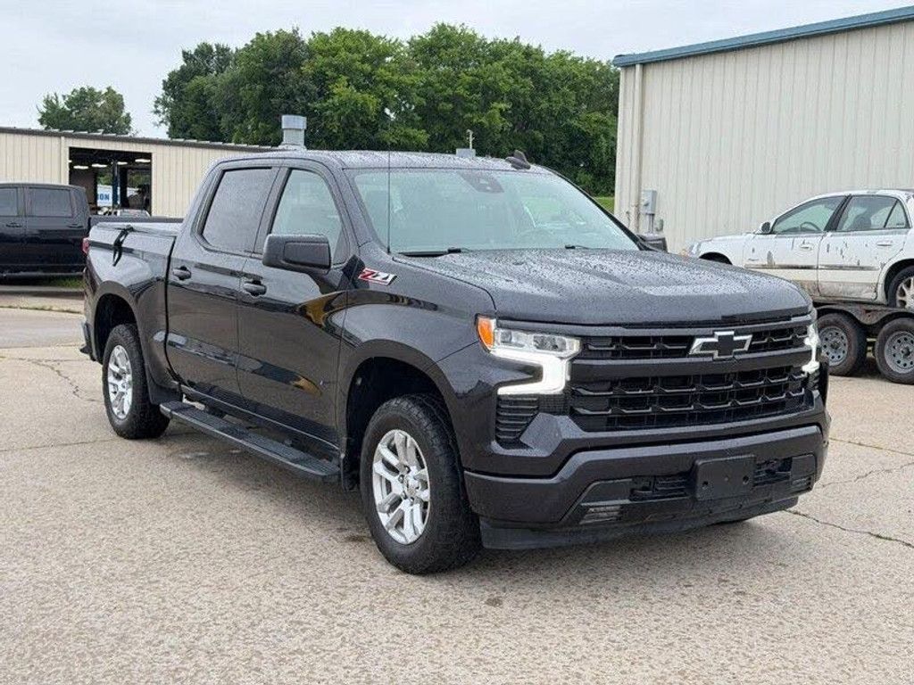 2022 Chevrolet Silverado RST